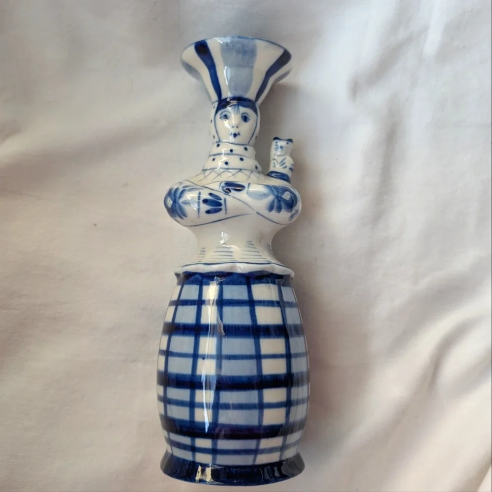 Russian Gzhel Handpainted Blue Detail Girl & Kitten Porcelain Vase Vintage
